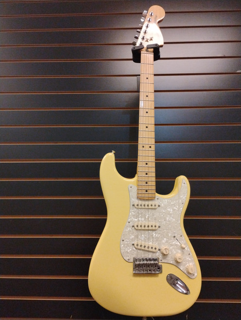 Vist Large View of Product Image Which is Used Fender FENDER ROADHOUSE DELUXE MIM Electric Guitar Yellow 6-String