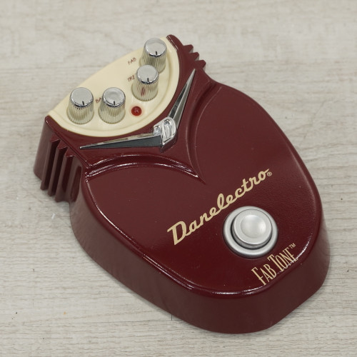 Vist Large View of Product Image Which is Used Danelectro DD-1 Fab Tone Distortion Pedal
