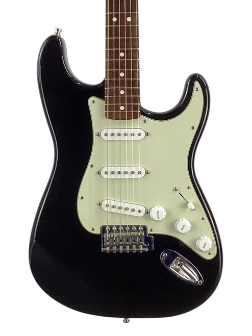 Vist Large View of Product Image Which is Used Fender STRAT STANDARD MIM 1998 -FINISH DING