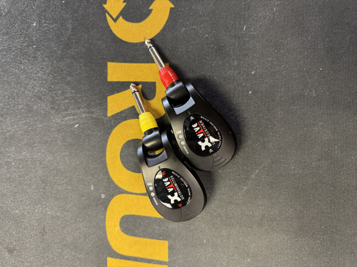Vist Large View of Product Image Which is Used Xvive U2 WIRELESS Guitar Accessory