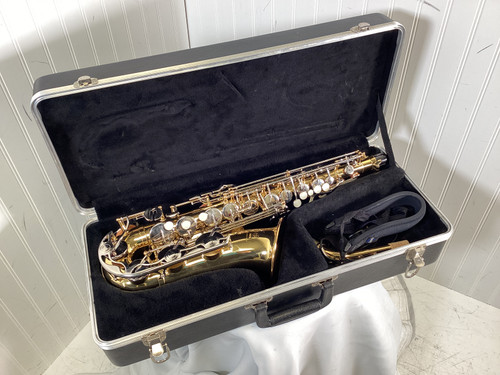 Vist Large View of Product Image Which is Used Yamaha YAS-26 Alto Saxophone
