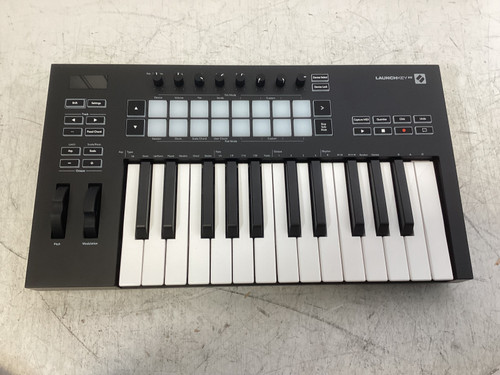 Vist Large View of Product Image Which is Used Novation LAUNCHKEY 25 MK3 25-Key Controller 25-Key