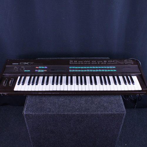 Vist Large View of Product Image Which is Used Yamaha DX7 SYNTHESIZER 61-Key Keyboard 61-Key