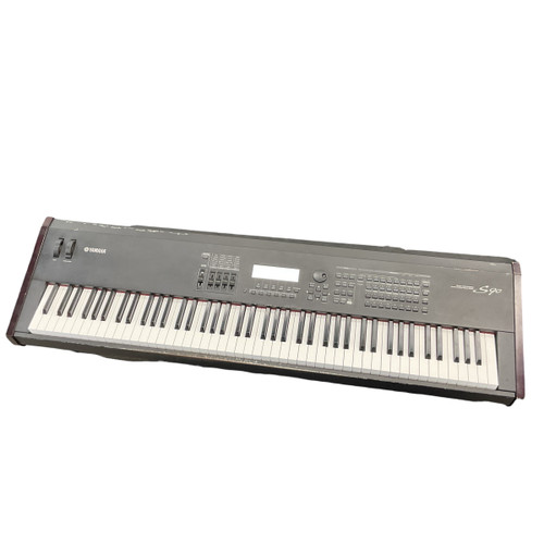 Vist Large View of Product Image Which is Used Yamaha S90 88-Key Keyboard 88-key