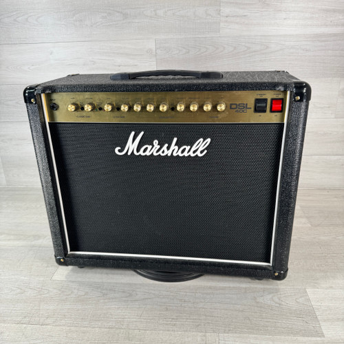 Vist Large View of Product Image Which is Used Marshall DSL40C - 40-watt 1 x 12-inch Tube Guitar Combo Amplifier