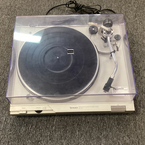 Vist Large View of Product Image Which is Used Technics SL D2 Turntable