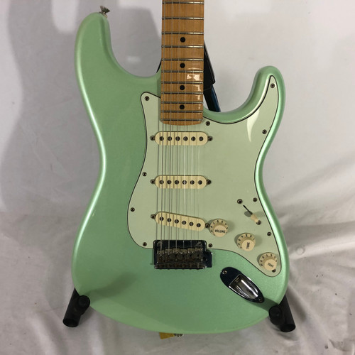 Vist Large View of Product Image Which is Used Fender 2019 MIM STRATOCASTER S Type Electric Guitar Green 6-String