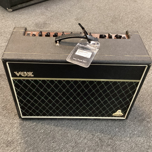 Vist Large View of Product Image Which is Used Vox CAMBRIDGE 30 REVERB TWIN 2 x 10 Solid State Amplifier 2 x 10
