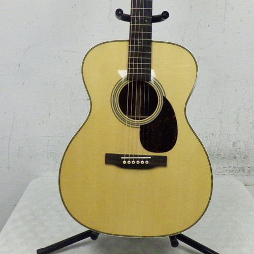 Vist Large View of Product Image Which is Used Martin Om-28 Acoustic Guitar 
