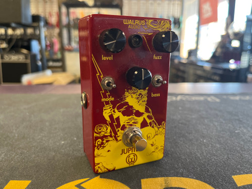 Vist Large View of Product Image Which is Used Walrus Audio JUPITER V1 Fuzz Pedal