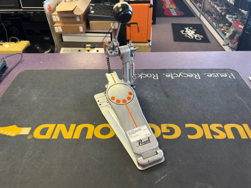 Vist Large View of Product Image Which is Used Pearl P-930 SINGLE Kick Drum Pedal