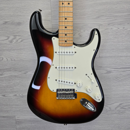 Vist Large View of Product Image Which is Used Fender STRATOCASTER MIM 2010 S Type Electric Guitar Sunburst 6-String