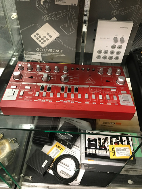Vist Large View of Product Image Which is Used Behringer TD-3 Modular Synthesizer Rackmount