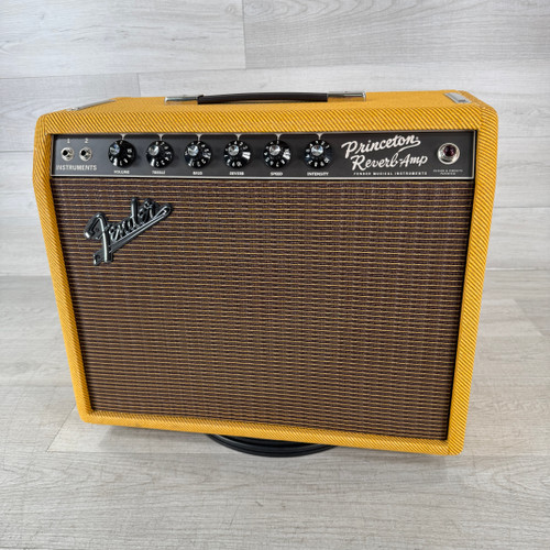 Vist Large View of Product Image Which is Used Fender '65 Princeton Reverb - 12-watt 1 x 12-inch Tube Guitar Combo Amplifier - Lacquered Tweed