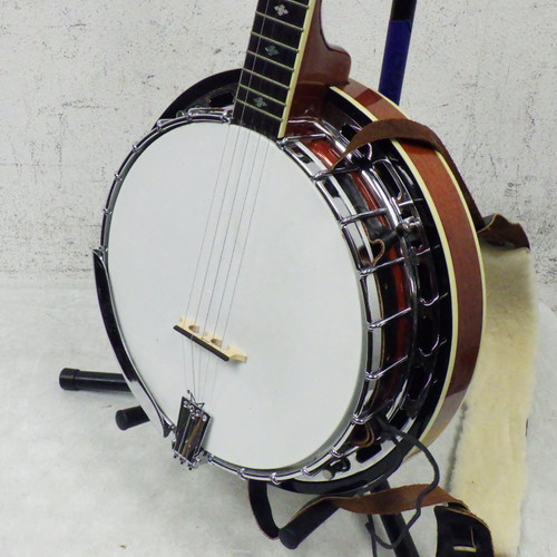 Vist Large View of Product Image Which is Used Alvarez Banjo 