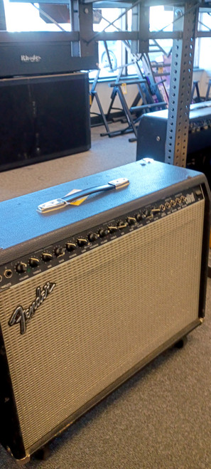 Vist Large View of Product Image Which is Used Fender ULTIMATE CHORUS Solid State Guitar Amp 2 x 12