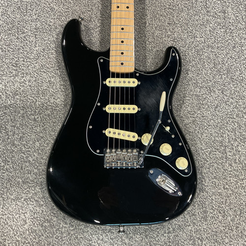Vist Large View of Product Image Which is Used 2019 FENDER STRATOCASTER MIM Electric Guitar