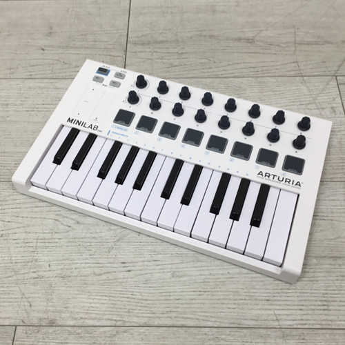 Vist Large View of Product Image Which is Used Arturia Minilab MkII 25-Key Controller