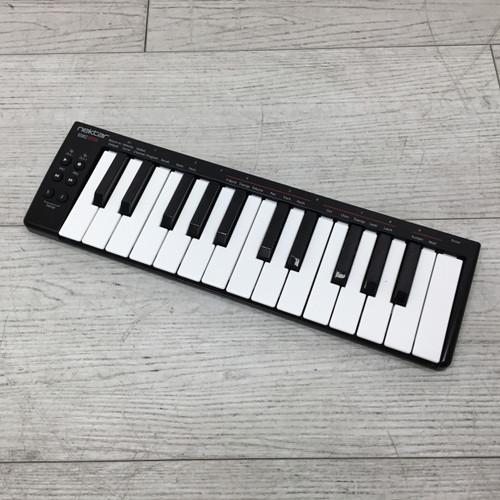 Vist Large View of Product Image Which is Used Nektar SE25 Compact Mini 25-Key Controller