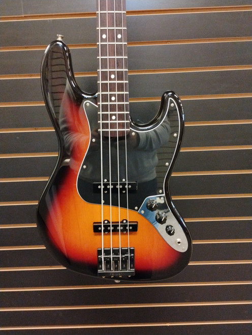 Vist Large View of Product Image Which is Used Fender AMERICAN PROFESSIONAL CLASSIC JAZZ BASS Bass Guitar Sunburst 4-String
