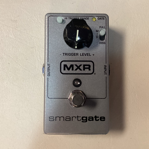Vist Large View of Product Image Which is Used MXR SMART GATE Noise Reduction Pedal