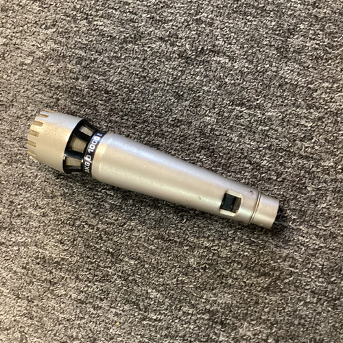 Vist Large View of Product Image Which is Used Akg D1000E Dynamic Microphone