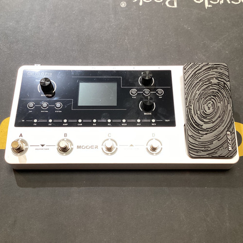 Vist Large View of Product Image Which is Used Mooer GE150 Floorboard Effect