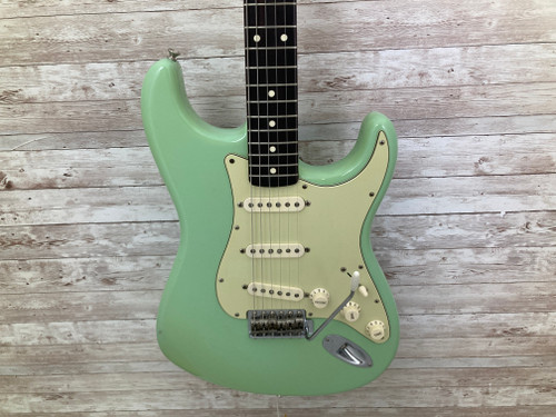 Vist Large View of Product Image Which is Used Fender 08 AVRI 62 STRATOCASTER Electric Guitar