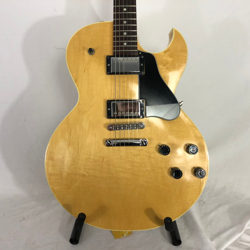 Vist Large View of Product Image Which is Used Gibson ES-135 Semi-Hollow Electric Guitar Natural 6-String
