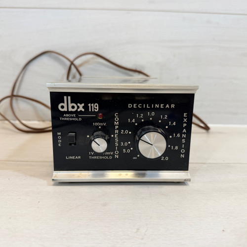Vist Large View of Product Image Which is Used DBX 118 DYNNAMIC RANGE COMP Pro Sound Effect
