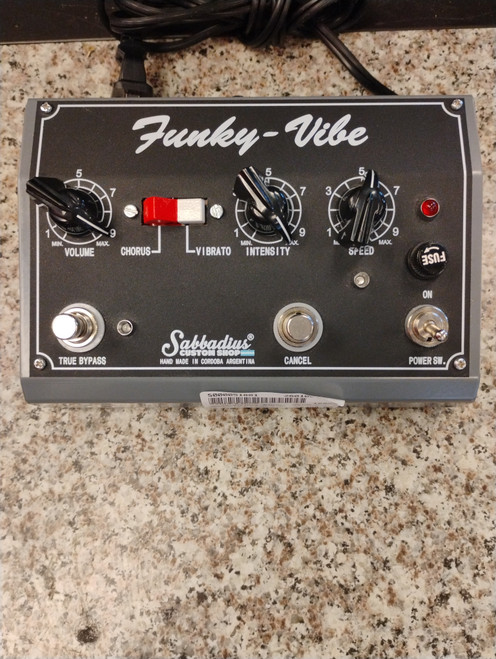 Vist Large View of Product Image Which is Used SABBADIAUS FUNKY VIBE Vintage Delay Pedal