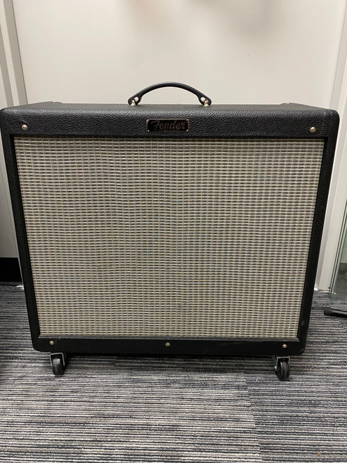 Vist Large View of Product Image Which is Used Fender HOT ROD DEVILLE III 2X12 2 x 12 Tube Combo Amplifier 2 x 12