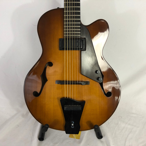 Vist Large View of Product Image Which is Used DECAVA STRATFORD 7 Electric Guitar Wood 7-String