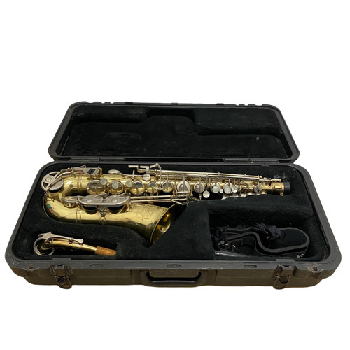 Vist Large View of Product Image Which is Used Selmer BUNDY II ALTO SAX W/CASE Vintage Alto Saxophone