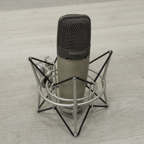 Vist Large View of Product Image Which is Used Samson CO3U Usb Microphone