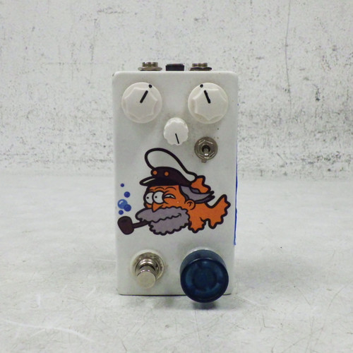 Vist Large View of Product Image Which is Used Boltneck Fx Tremelo Pedal