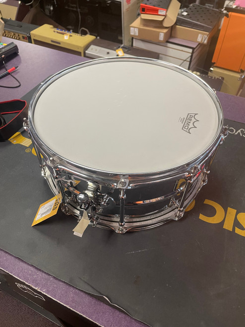 Vist Large View of Product Image Which is Used Ludwig SUPRALITE 14X6.5 Metal Snare Drum 14"