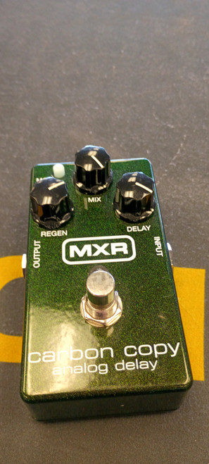 Vist Large View of Product Image Which is Used MXR CARBON COPY ANALOG DELAY Delay Pedal