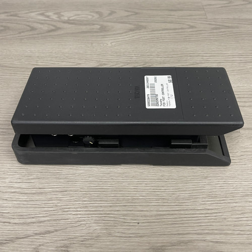 Vist Large View of Product Image Which is Used - Yamaha FC9 FOOT CONTROLLER 