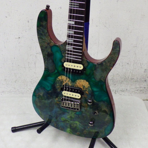 Vist Large View of Product Image Which is Used Leo Jaymz Hurricane S Type Electric Guitar Silver Burst 6-String