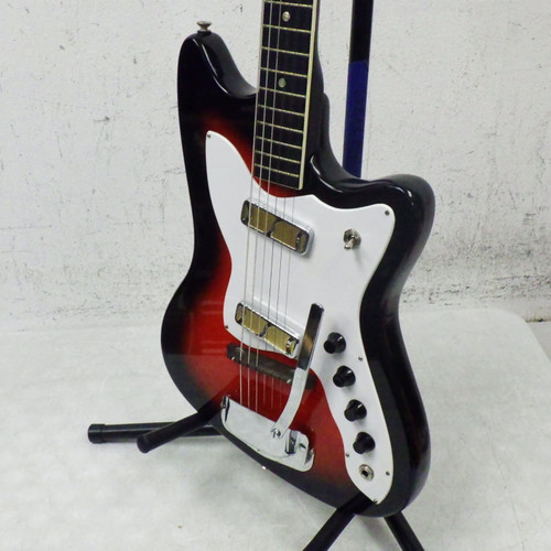 Vist Large View of Product Image Which is Used Harmony 1966 H17 Bobkat Silhoutte Vintage   Red 6-String