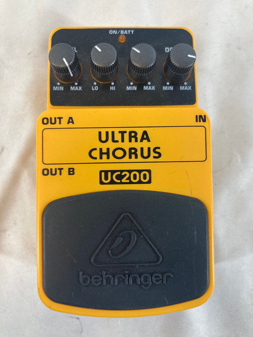 Vist Large View of Product Image Which is Used Behringer UC200 Ultra Chorus Pedal