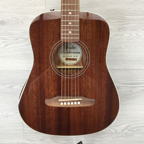 Vist Large View of Product Image Which is B-STOCK Fender California Standard Laminate-Top Redondo Mini Acoustic Natural Sapele