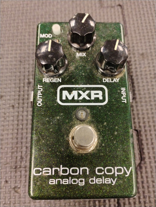 Vist Large View of Product Image Which is Used MXR CARBON COPY ANALOG DELAY Guitar Effect