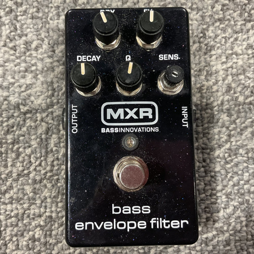 Vist Large View of Product Image Which is Used MXR BASS ENVELOPE FILTER Bass Pedal