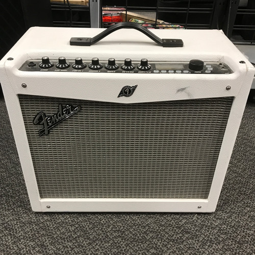 Vist Large View of Product Image Which is Used Fender MUSTANG III V2 LTD ED WHITE 1 x 12 Solid State Amplifier 1 x 12