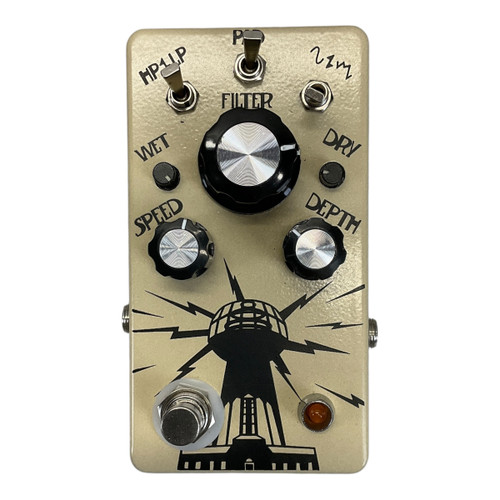 Vist Large View of Product Image Which is Used Hungry Robot Wardenclyffe Vibrato Pedal
