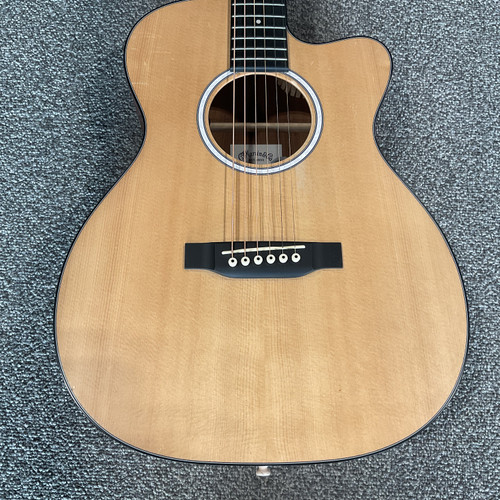 Vist Large View of Product Image Which is Used MARTIN 000C JR-10 / 000 JUNIOR Acoustic Guitar