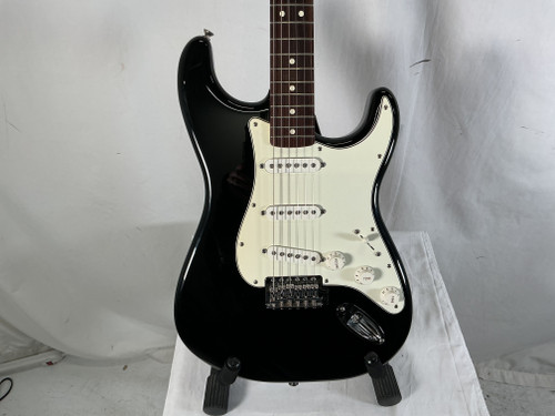 Vist Large View of Product Image Which is Used Fender MIM STRATOCASTER Vintage S Type Electric Guitar Black 6-String