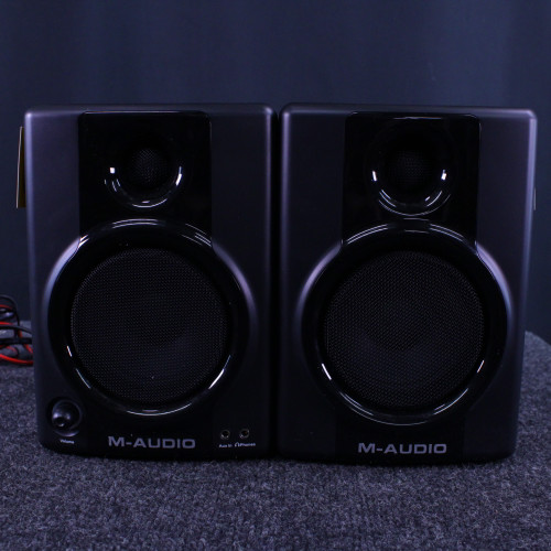 Vist Large View of Product Image Which is Used M-Audio AV40 DESKTOP STUDIO MONITOR PAIR Powered Studio Monitor